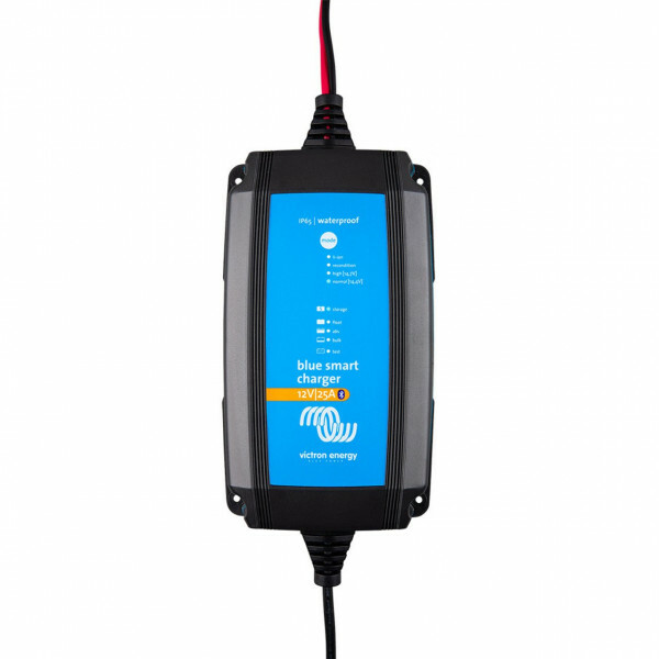Victron Blue Smart IP65 acculader 12/25(1) 120V NEMA 1-15P 