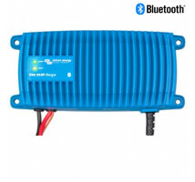 Victron Blue Smart IP67 Acculader 24/8 (1) 120V NEMA 5-15R